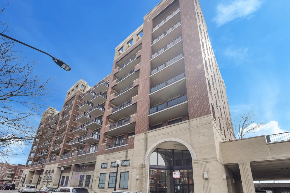 Unit for sale at 811 W 15th Place, Chicago, IL 60608
