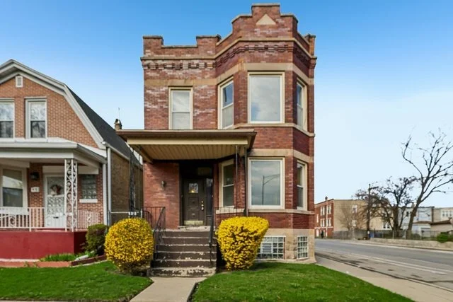 Unit for sale at 956 N TRUMBULL Avenue, Chicago, IL 60651