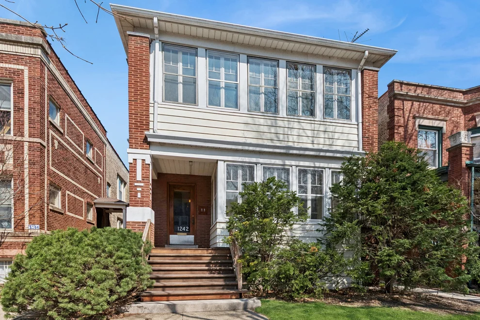 Unit for sale at 1242 W ELMDALE Avenue, Chicago, IL 60660