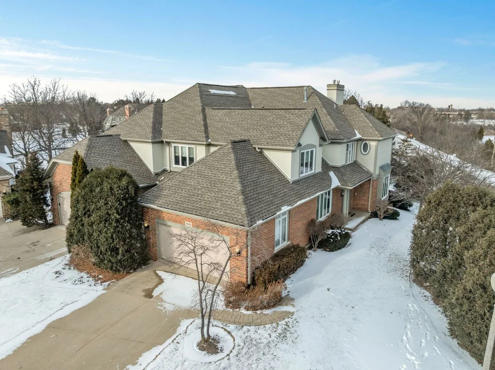 Unit for sale at 2500 Stonebridge Lane, Northbrook, IL 60062