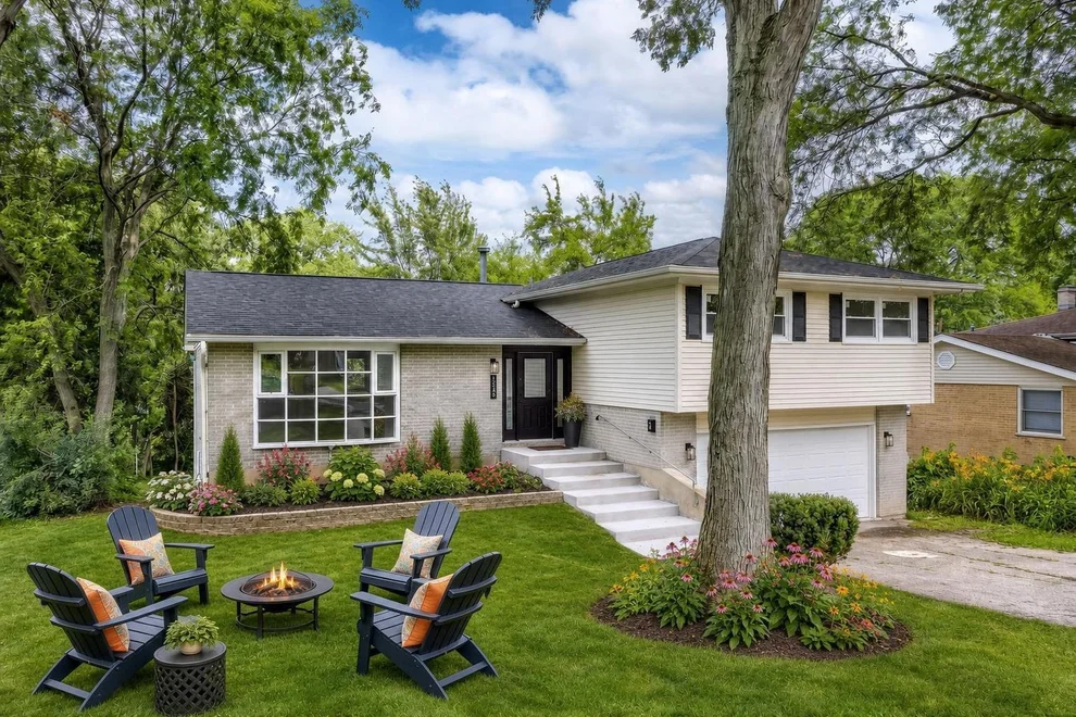 Unit for sale at 123 Kainer Avenue, Barrington, IL 60010