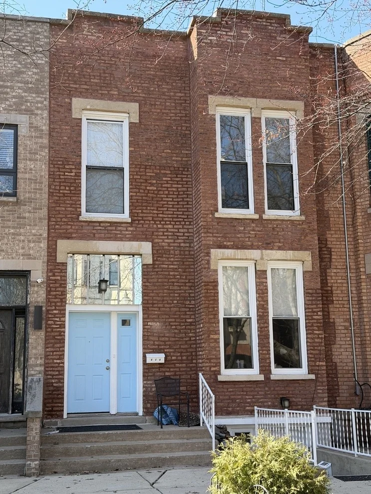 Unit for sale at 916 S BISHOP Street, Chicago, IL 60607