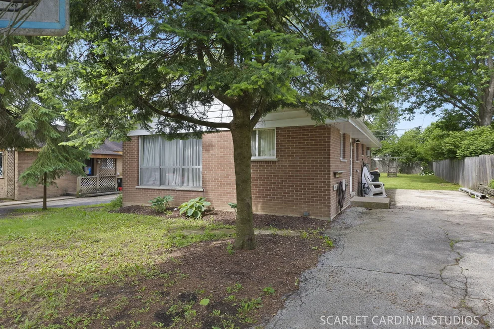 Unit for sale at 3S550 Wilbur Avenue, Warrenville, IL 60555