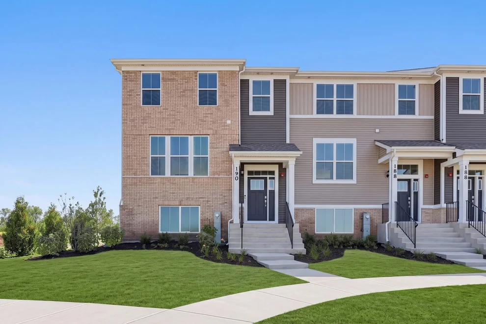 Unit for sale at 190 E Berkshire Drive, Crystal Lake, IL 60014