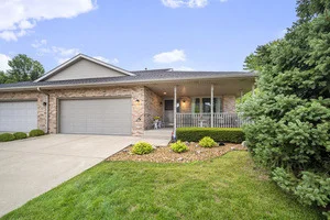 Unit for sale at 213 Fox Run Drive, Elwood, IL 60421