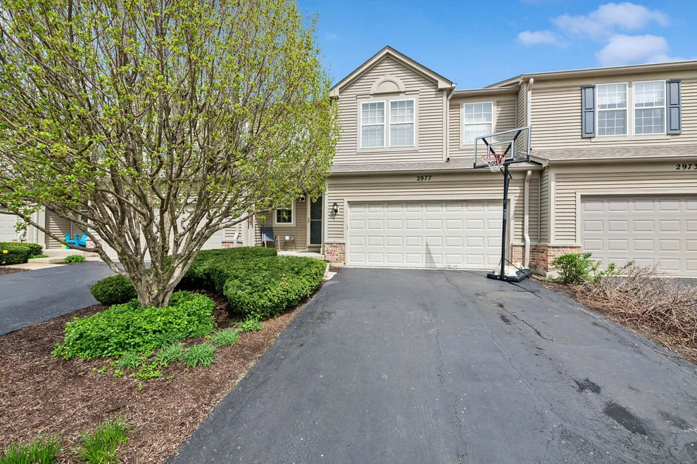 Unit for sale at 2977 Peachtree Circle, Aurora, IL 60502