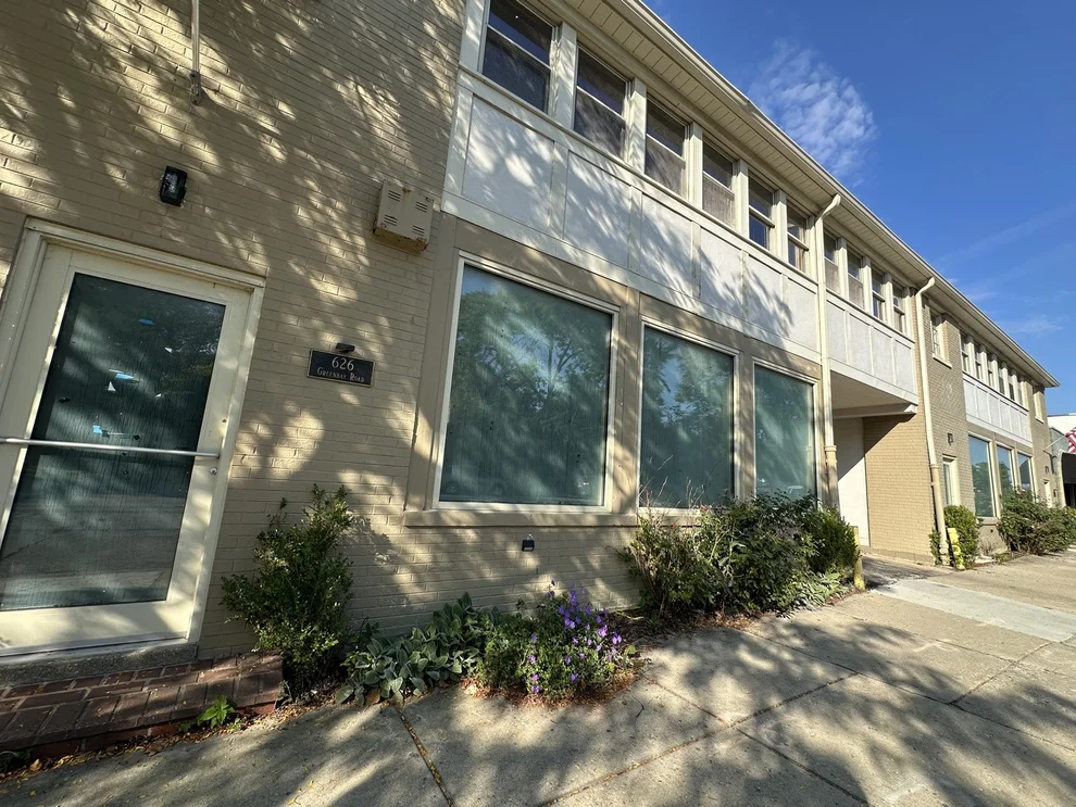 Unit for sale at 630 Green Bay Road, Kenilworth, IL 60043