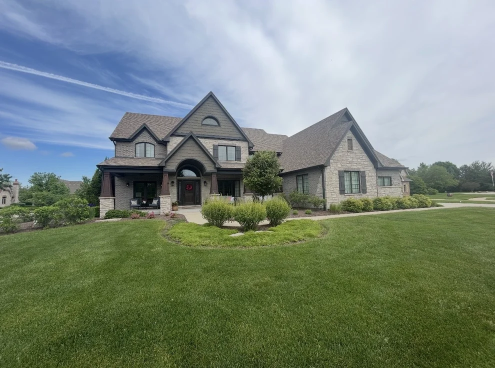 Unit for sale at 11654 Diamond Court, Frankfort, IL 60423