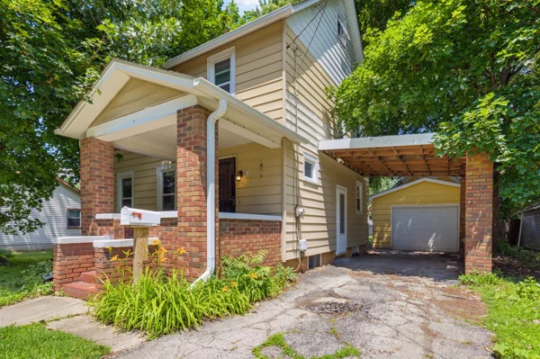 Unit for sale at 813 W PERRY Street, Belvidere, IL 61008