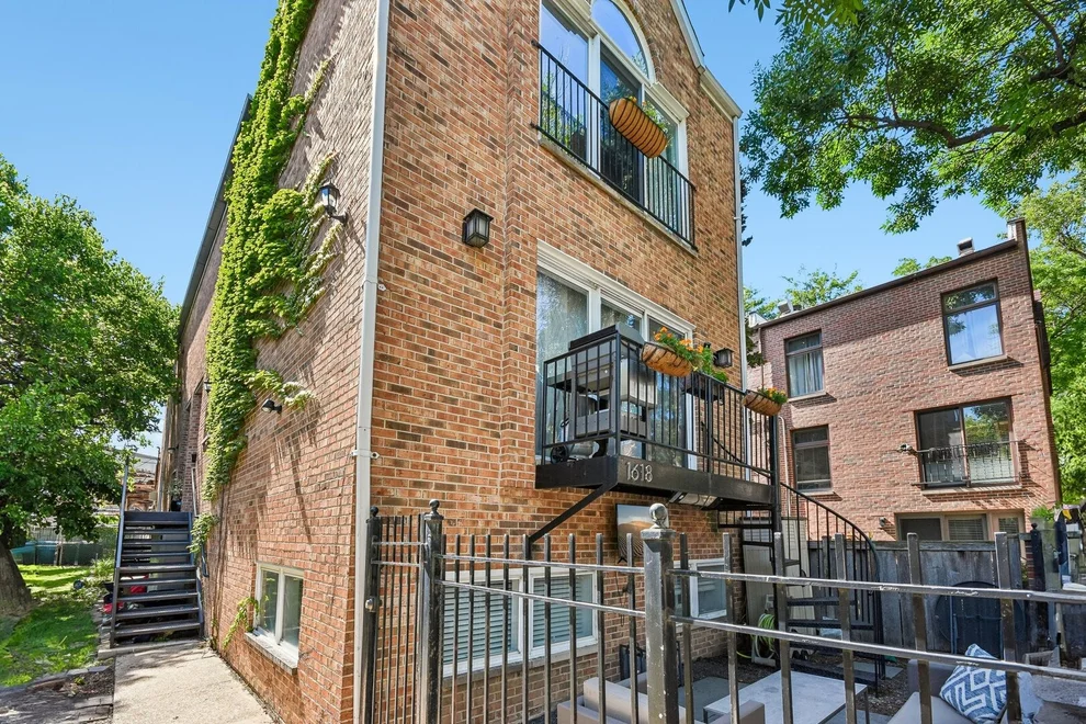 Unit for sale at 1618 N Burling Street, Chicago, IL 60614