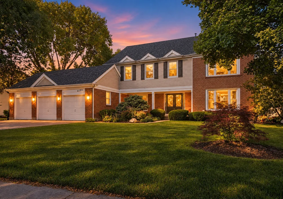 Unit for sale at 2794 Whispering Oaks Drive, Buffalo Grove, IL 60089