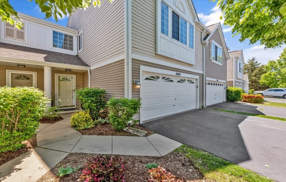 Unit for sale at 1629 Spaulding Road, Bartlett, IL 60103