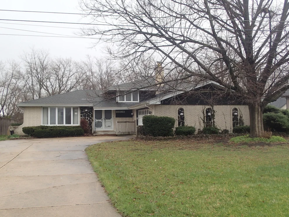 Unit for sale at 10363 S 84TH Avenue, Palos Hills, IL 60465
