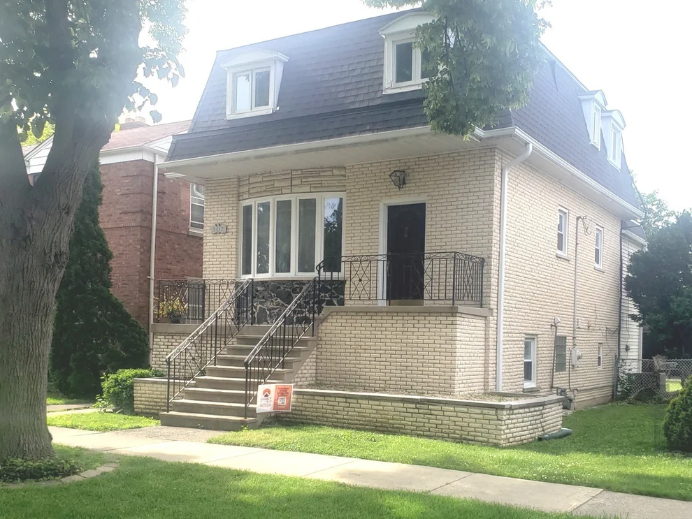Unit for sale at 9117 Grant Avenue, Brookfield, IL 60513