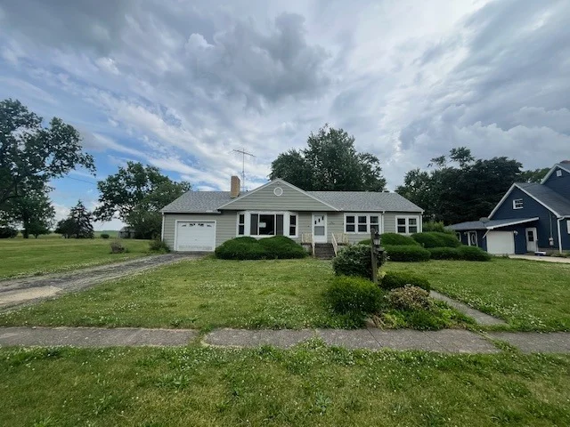 Unit for sale at 117 E 5th Avenue, Rankin, IL 60960