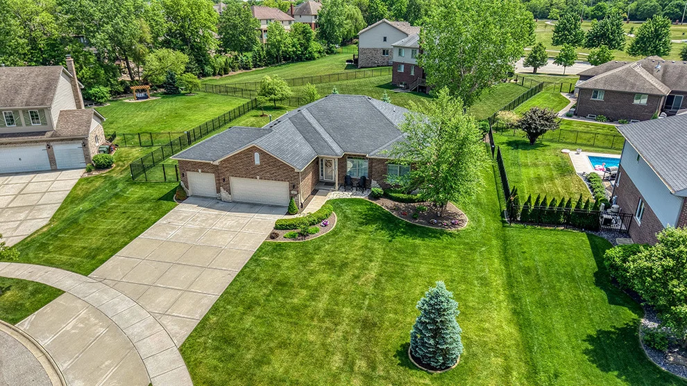 Unit for sale at 12427 Pemrose Court, Mokena, IL 60448