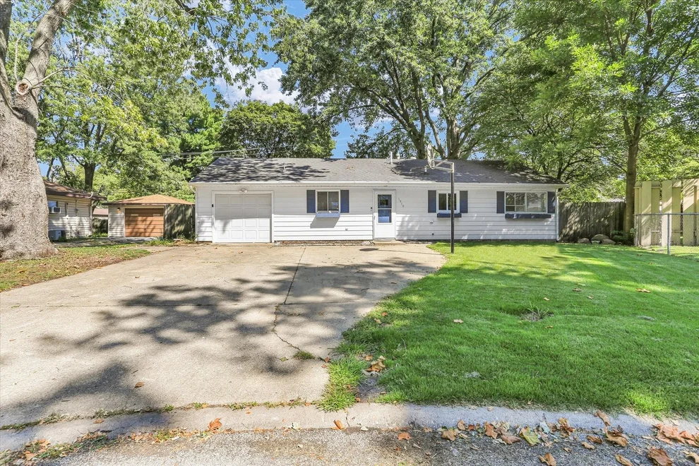 Unit for sale at 1810 Greendale Drive, Champaign, IL 61821