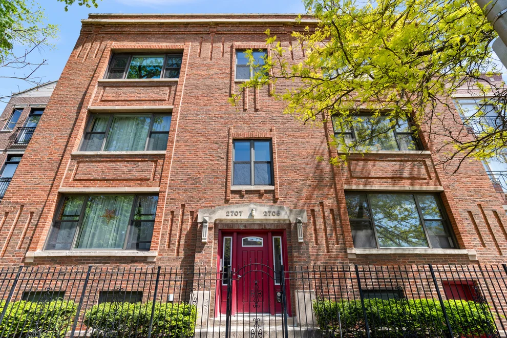 Unit for sale at 2705 N Campbell Avenue, Chicago, IL 60647