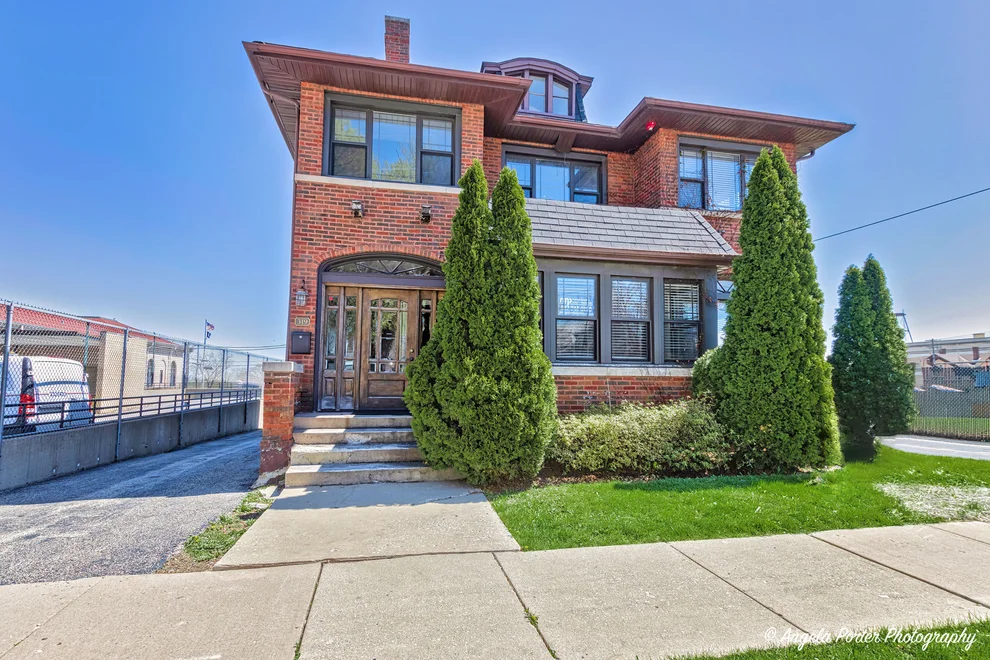 Unit for sale at 319 N County Street, Waukegan, IL 60085