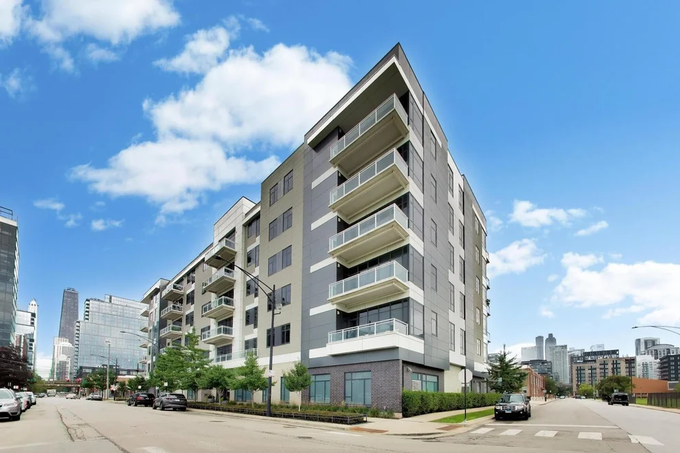 Unit for sale at 367 W Locust Street, Chicago, IL 60610