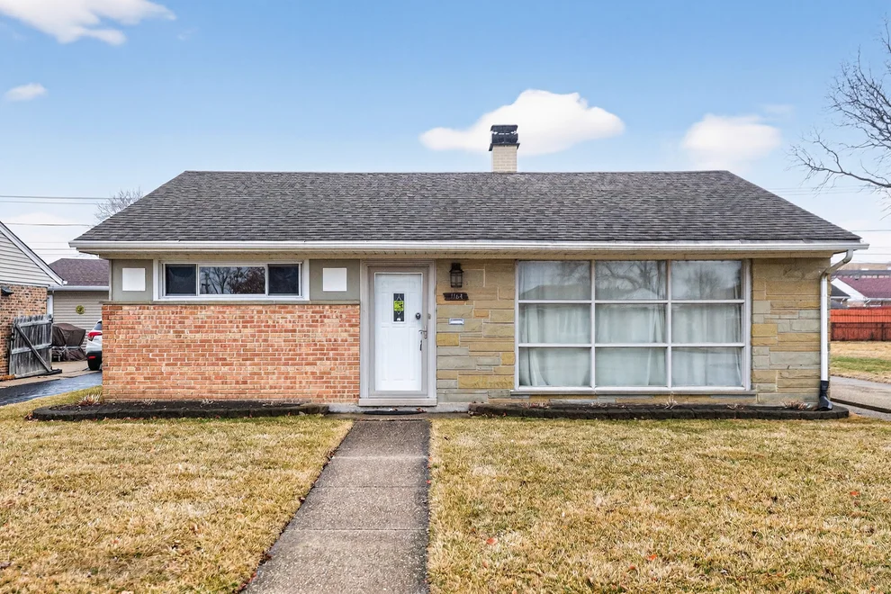 Unit for sale at 1164 W Grant Drive, Des Plaines, IL 60016