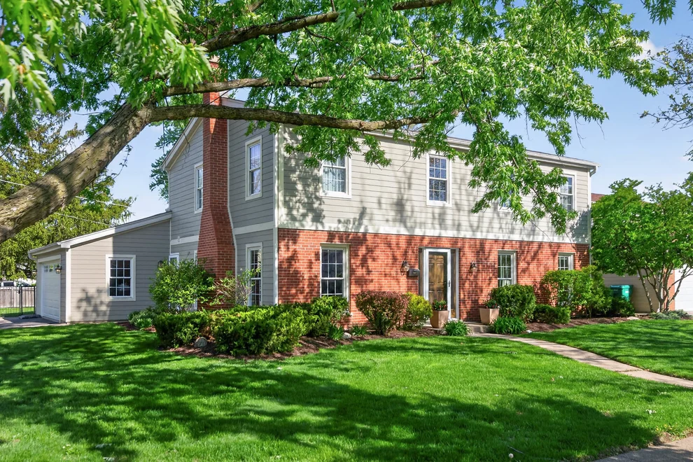 Unit for sale at 1003 S Fairview Avenue, Lombard, IL 60148
