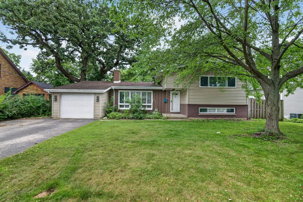 Unit for sale at 145 Dole Avenue, Crystal Lake, IL 60014