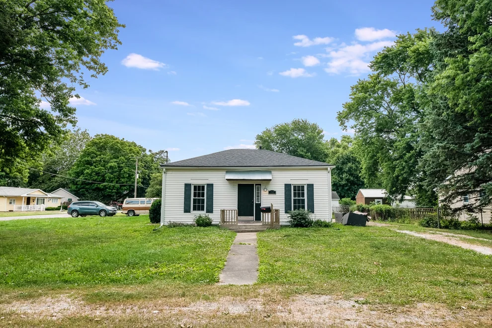 Unit for sale at 701 S Embarras Avenue, Tuscola, IL 61953