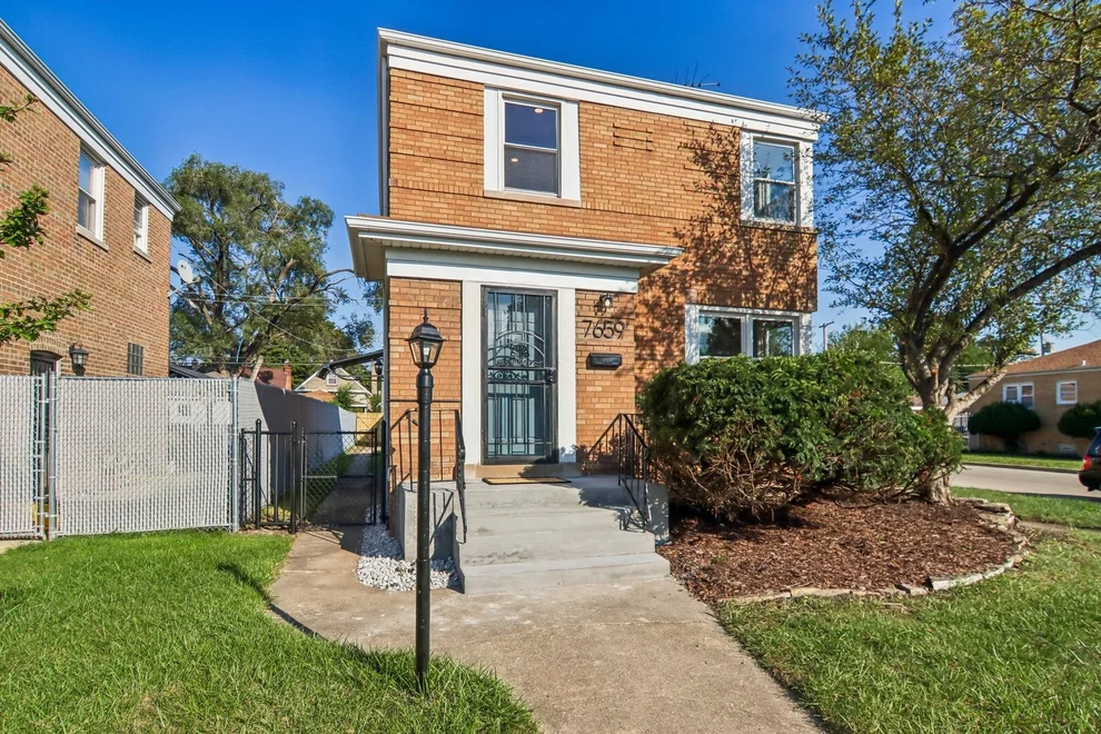 Unit for sale at 7659 S Hoyne Avenue, Chicago, IL 60620