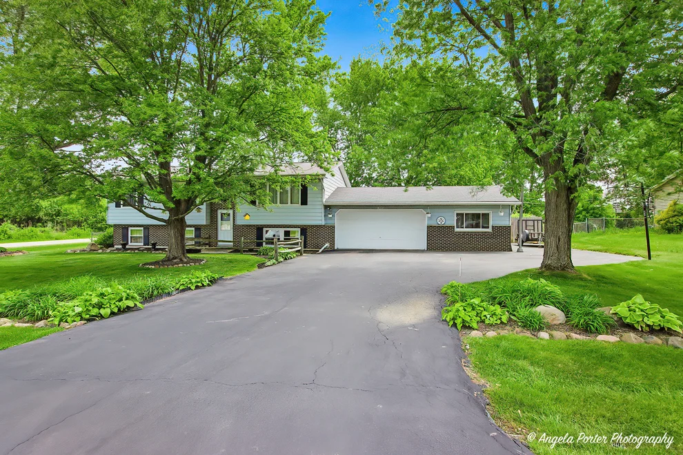 Unit for sale at 13005 W 28th Street, Wadsworth, IL 60083