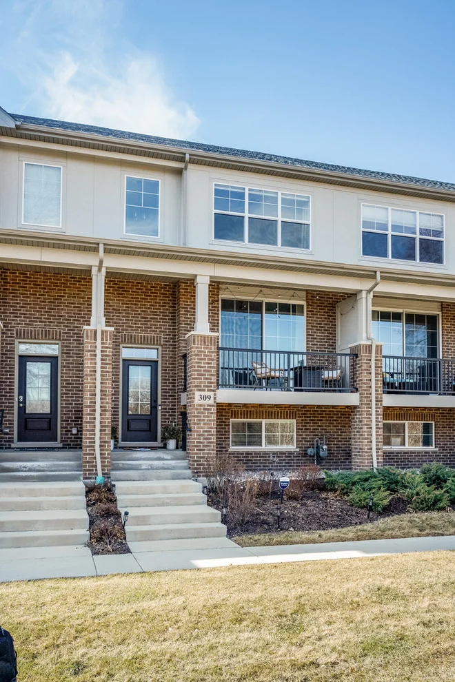 Unit for sale at 309 Woodmoor Drive, Lombard, IL 60148