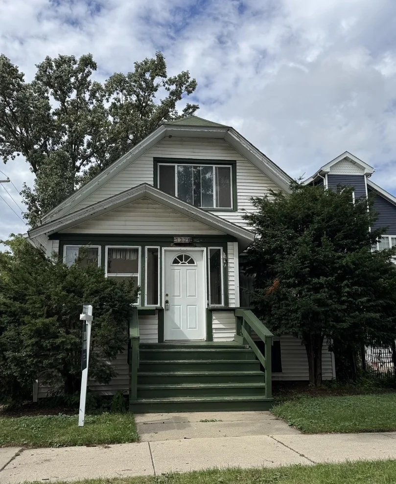 Unit for sale at 7220 N Hamilton Avenue, Chicago, IL 60645