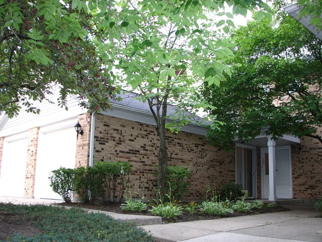 Unit for sale at 1219 RANCHVIEW Court, BUFFALO GROVE, IL 60089