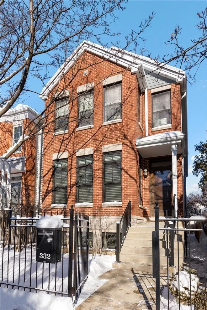 Unit for sale at 332 W Goethe Street, Chicago, IL 60610