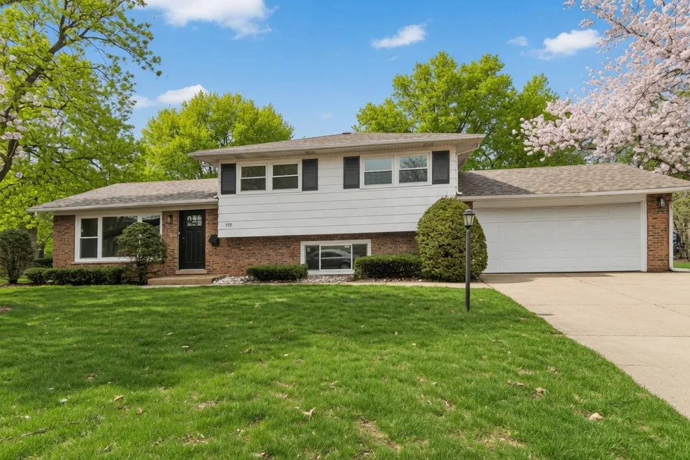 Unit for sale at 555 N Cherry Drive, Glenwood, IL 60425