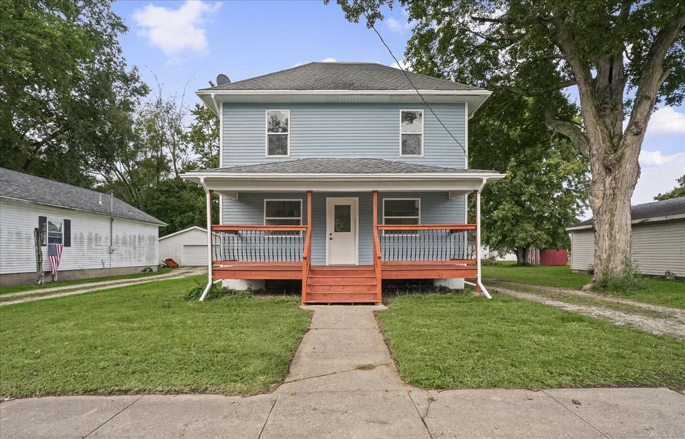 Unit for sale at 112 N Pearl Street, Milford, IL 60953