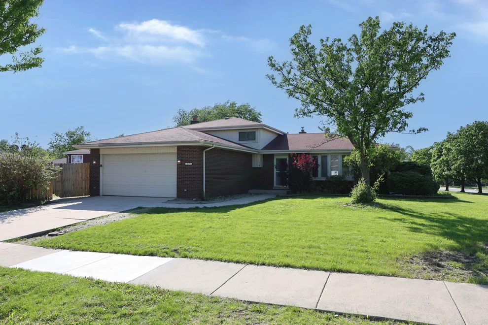 Unit for sale at 8537 163rd Street, Tinley Park, IL 60487