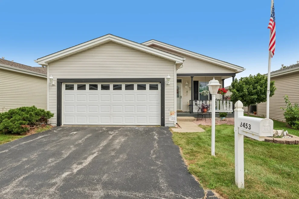 Unit for sale at 3453 Steeplechase Way, Grayslake, IL 60030