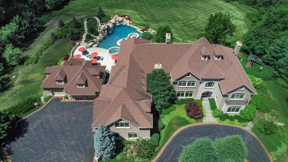 Unit for sale at 419 N Valley Hill Road, Bull Valley, IL 60098