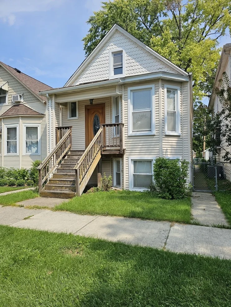 Unit for sale at 1315 Grove Avenue, Berwyn, IL 60402