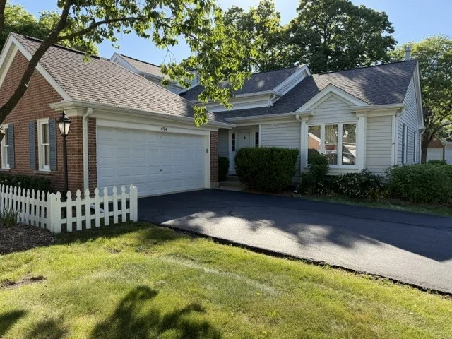 Unit for sale at 494 Ferndale Lane, Prospect Heights, IL 60070