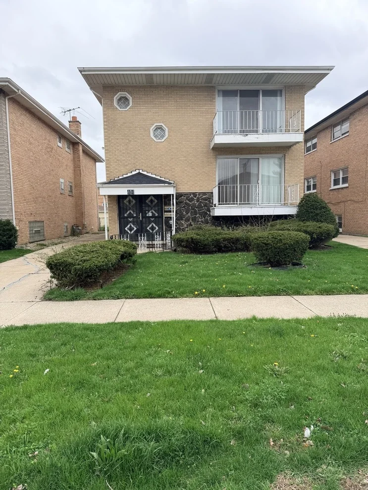 Unit for sale at 404 Prairie Avenue, Calumet City, IL 60409