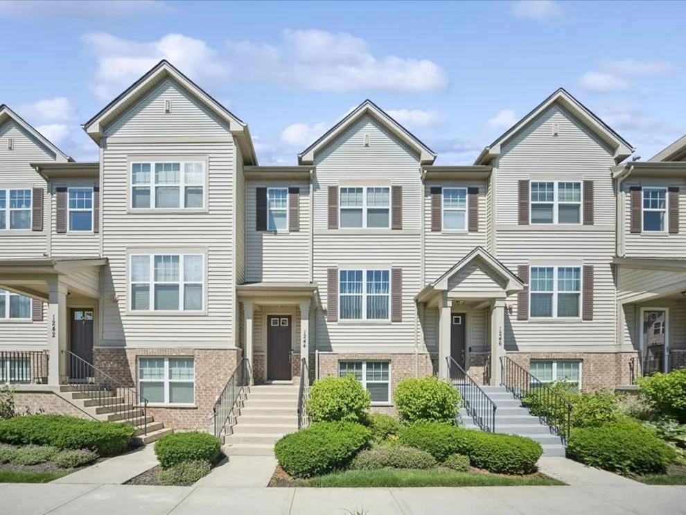 Unit for sale at 1244 Evergreen Avenue, Des Plaines, IL 60016