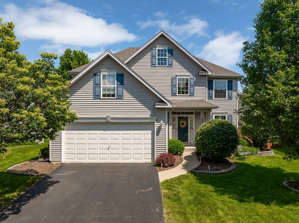Unit for sale at 3415 Rosecroft Lane, Naperville, IL 60564