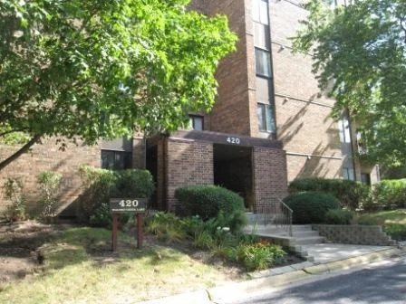 Unit for sale at 420 Walnut Creek Lane, LISLE, IL 60532