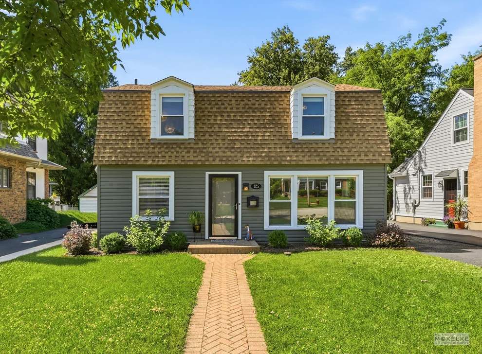 Unit for sale at 125 W Adams Street, Villa Park, IL 60181