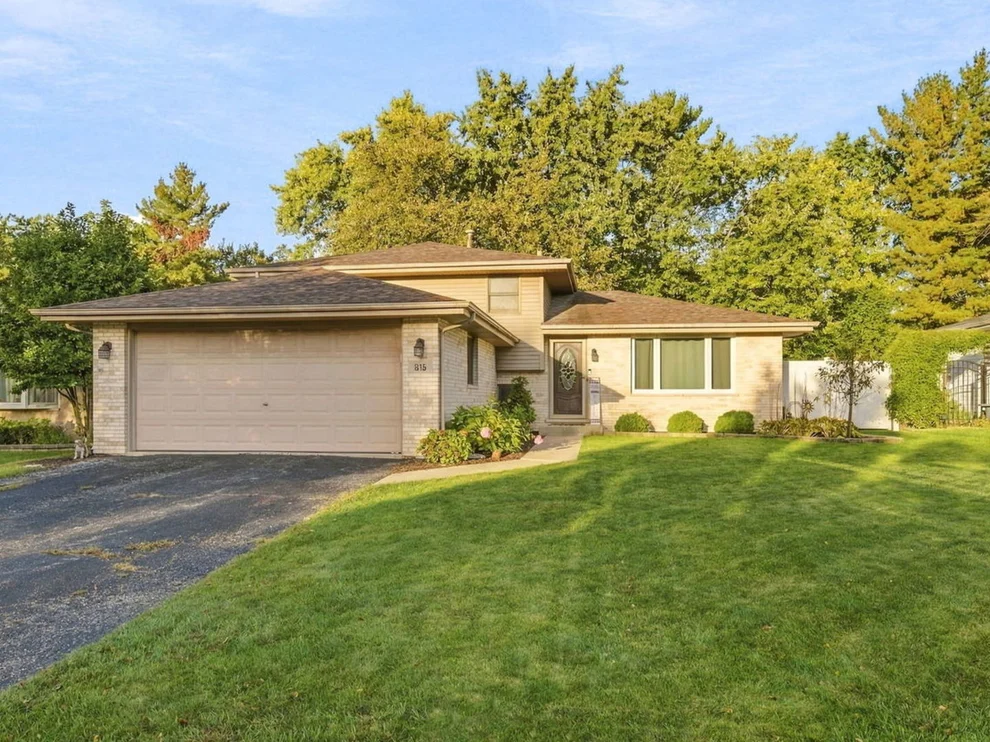 Unit for sale at 815 Pine Needle Lane, Joliet, IL 60432