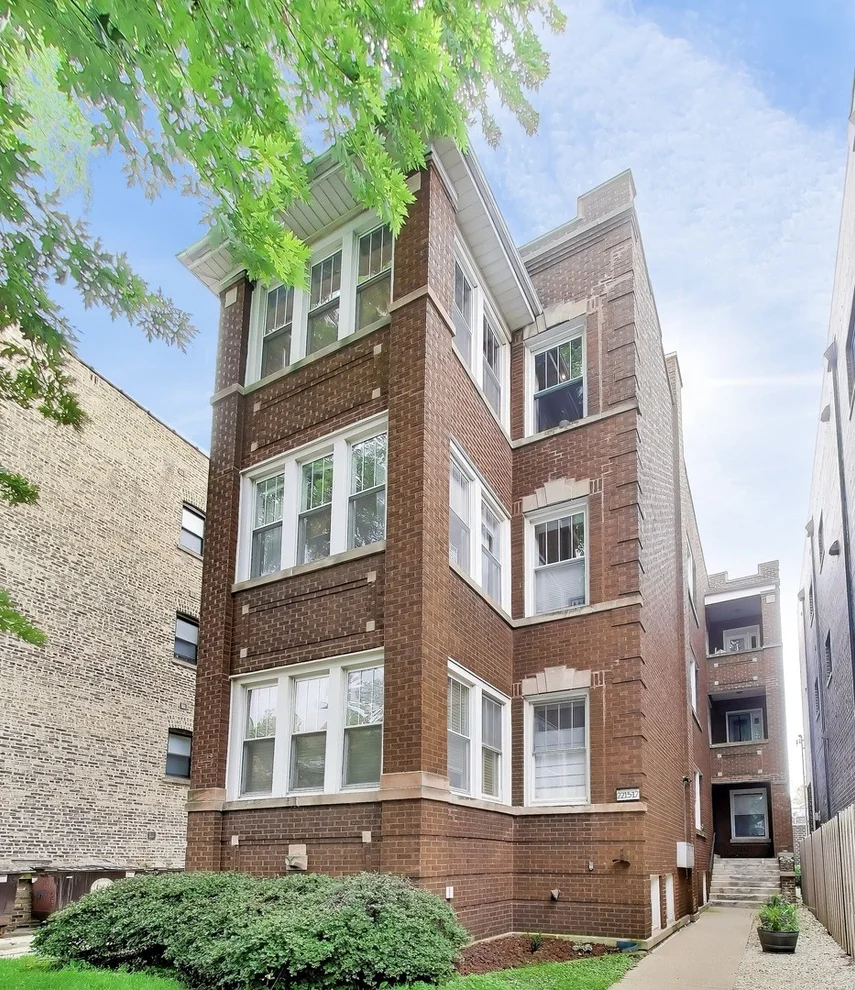 Unit for sale at 2215 W FOSTER Avenue, Chicago, IL 60625