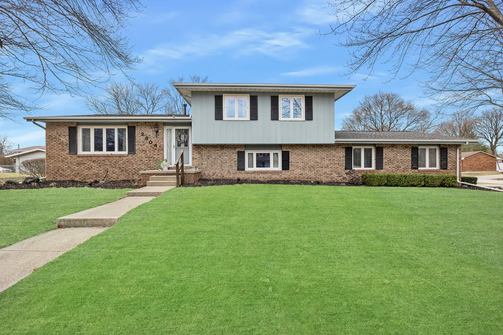 Unit for sale at 2804 Mockingbird Lane, Bloomington, IL 61704