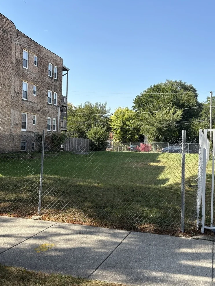 Unit for sale at 4524 S Michigan Avenue, Chicago, IL 60653